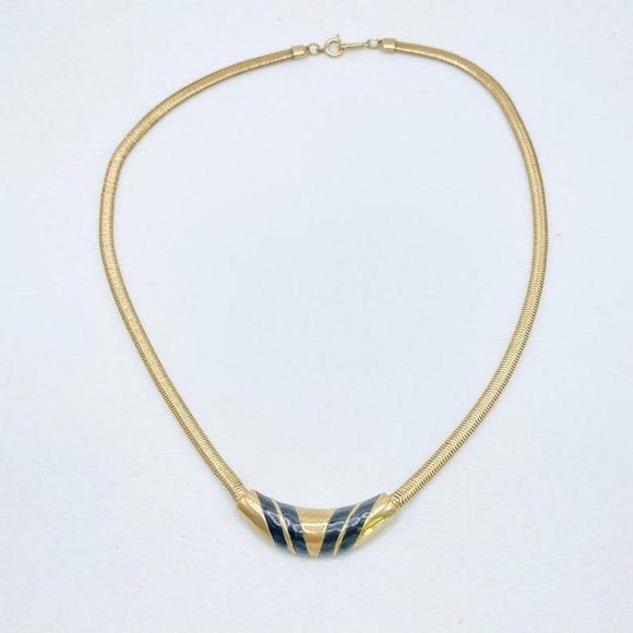 Rare 1980s AVON Crescent Necklace - 16 inch Avon chain - Gold and Black Necklace - Picture 5 of 9
